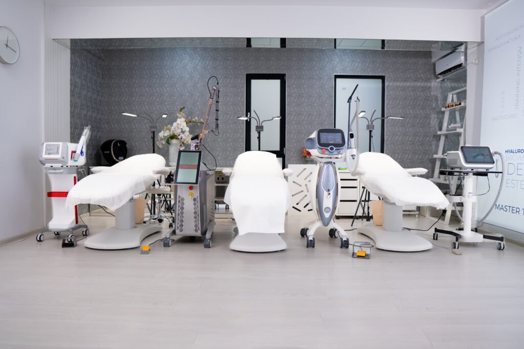Despre noi — Colegiul de Estetică